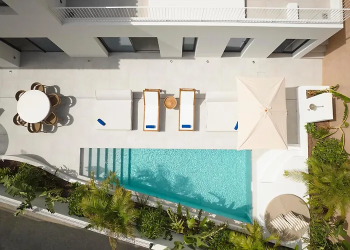 Imperatriz Tropical Garden * פונשל